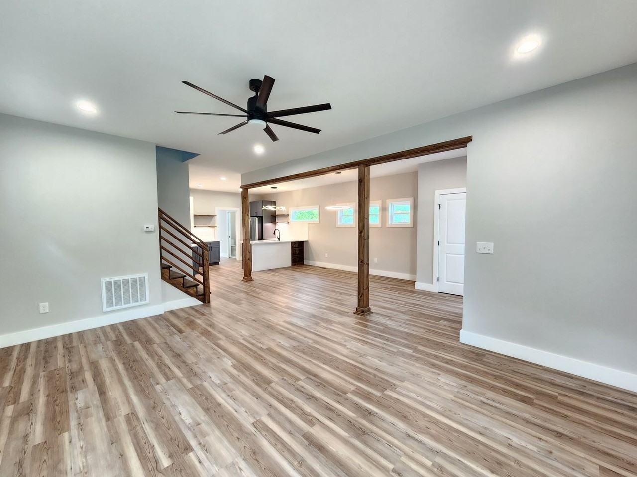 108 Tracy Ave - Photo 6 of 35