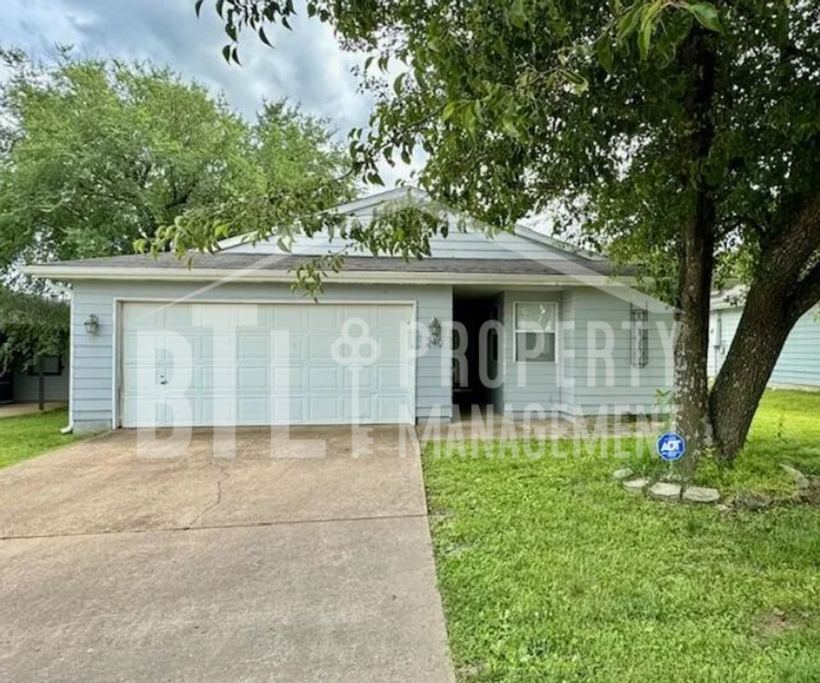 240 Fox Ridge Rd