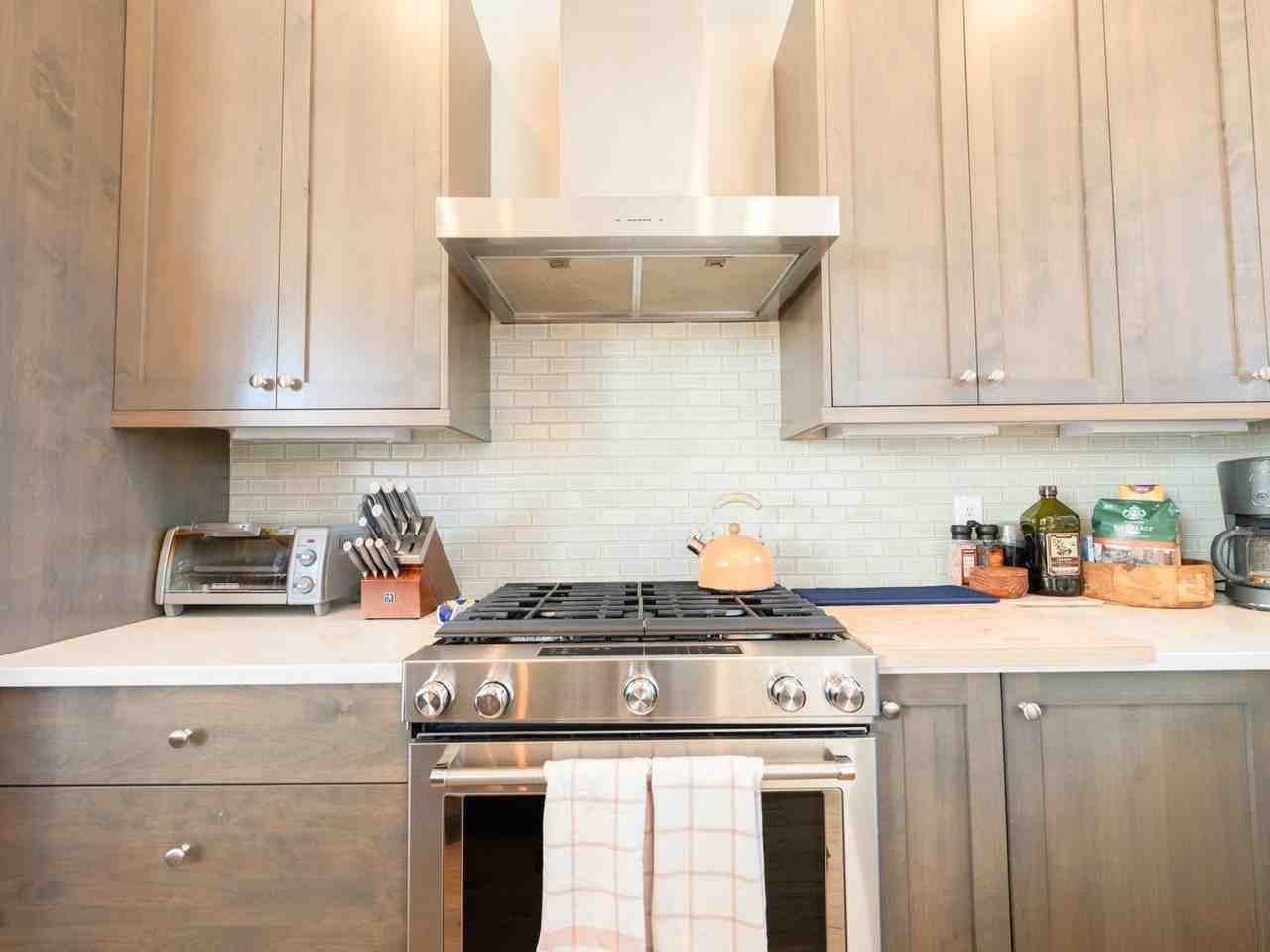 79 W 10th Ave - Photo 3 of 31