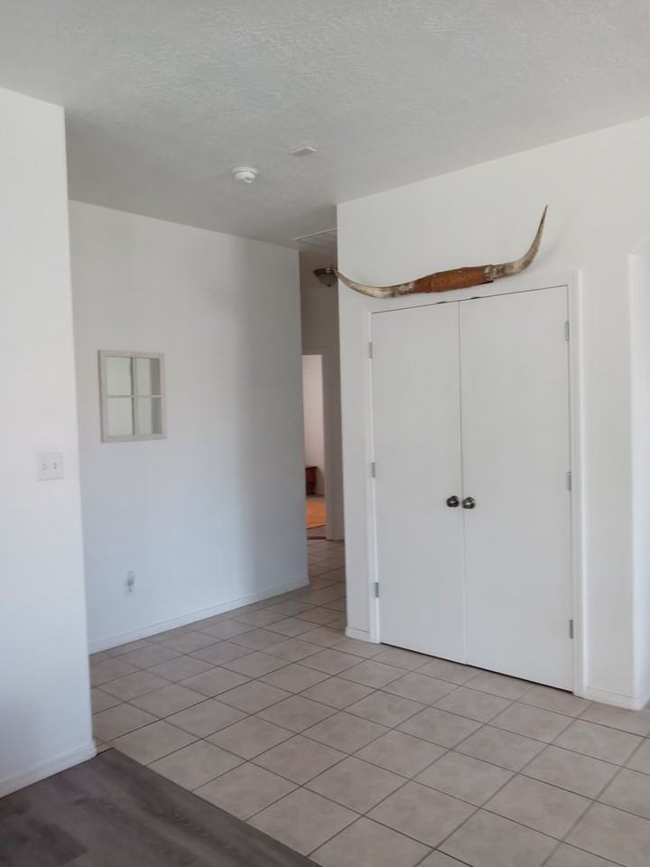 7616 Calle Armonia Ne - Photo 3 of 20