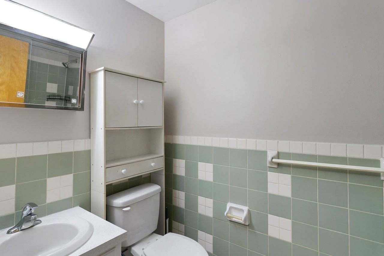 Pine Cove Apartments (Camelot Apartment Management Inc) - Photo 4 of 19