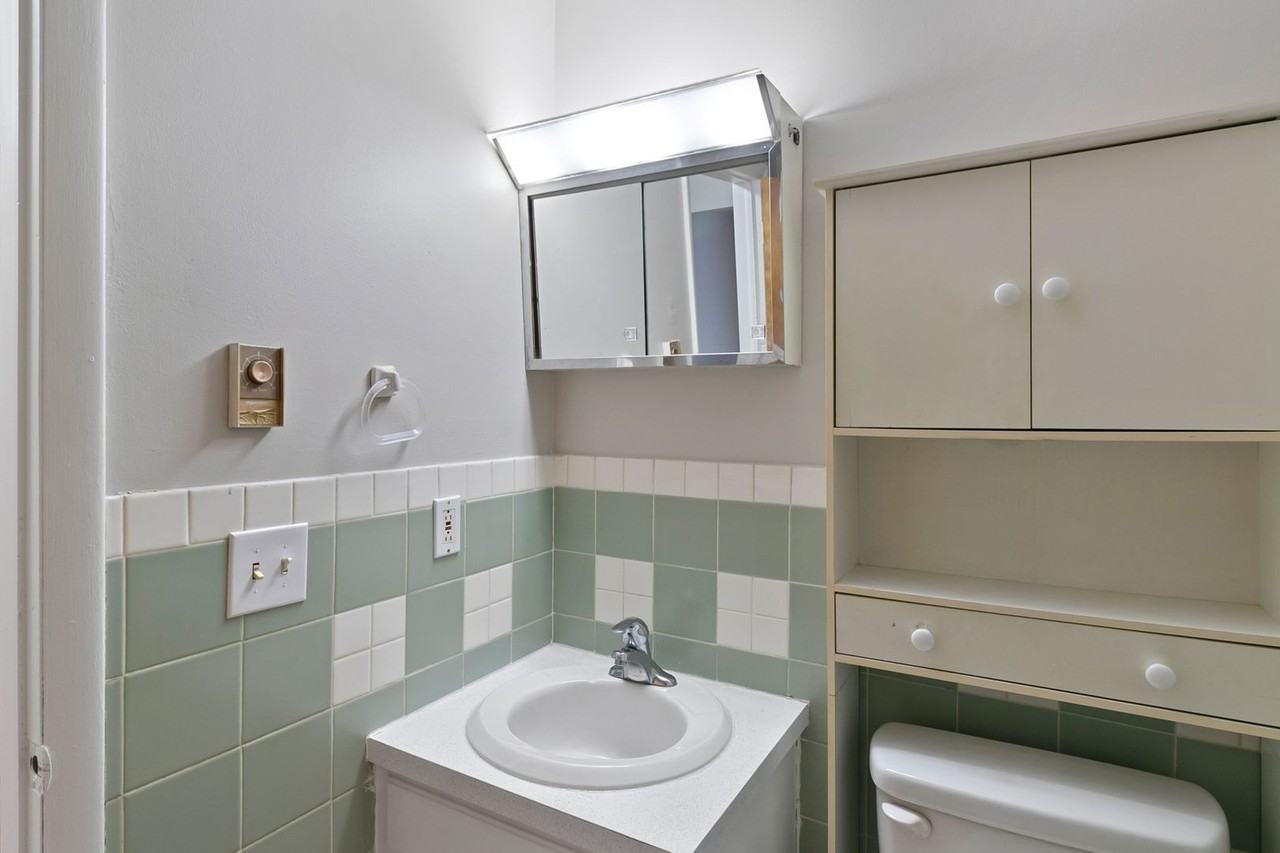 Pine Cove Apartments (Camelot Apartment Management Inc) - Photo 6 of 19