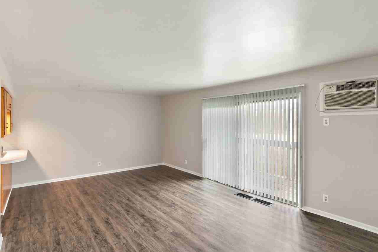 Pine Cove Apartments (Camelot Apartment Management Inc) - Photo 7 of 19