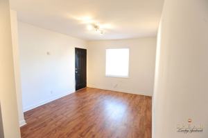 featured image of 1043 1043 & 1045 W. Bank St