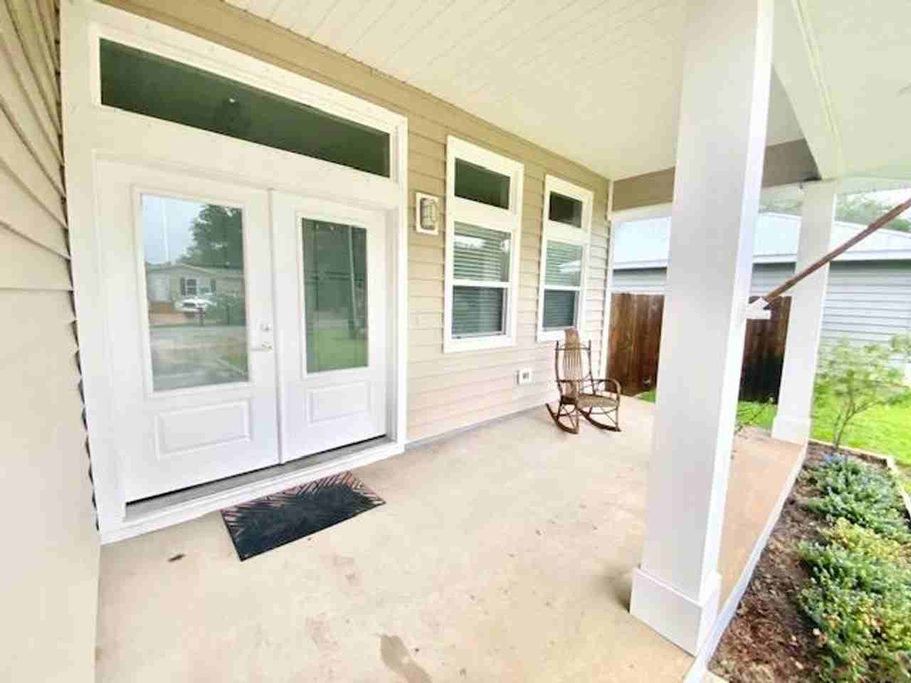 210 Pines St - Photo 2 of 29