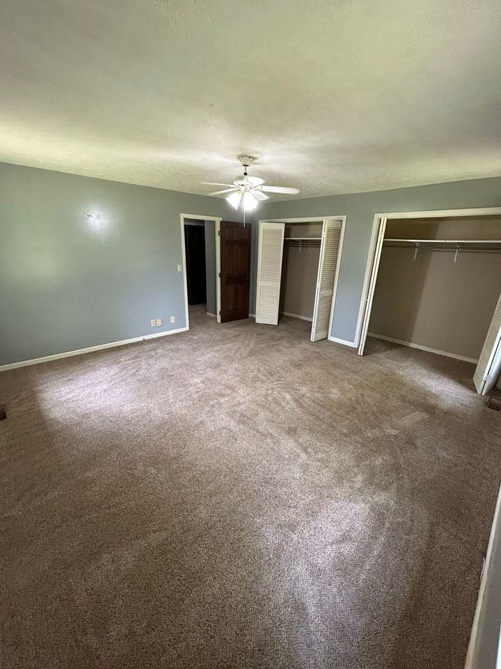 1609 Oak Grove Rd - Photo 5 of 8