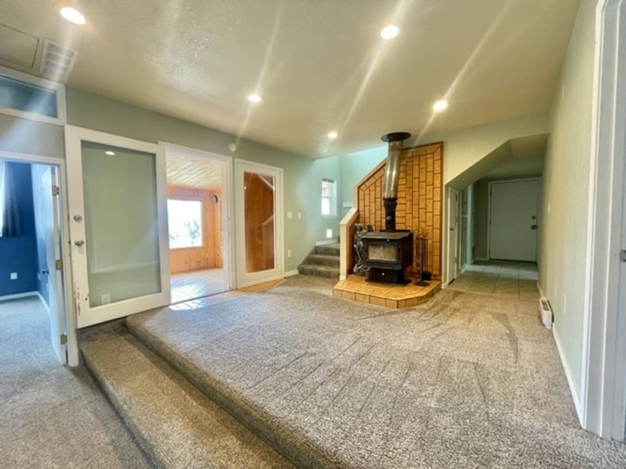 539 Stevens Cir - Photo 3 of 19