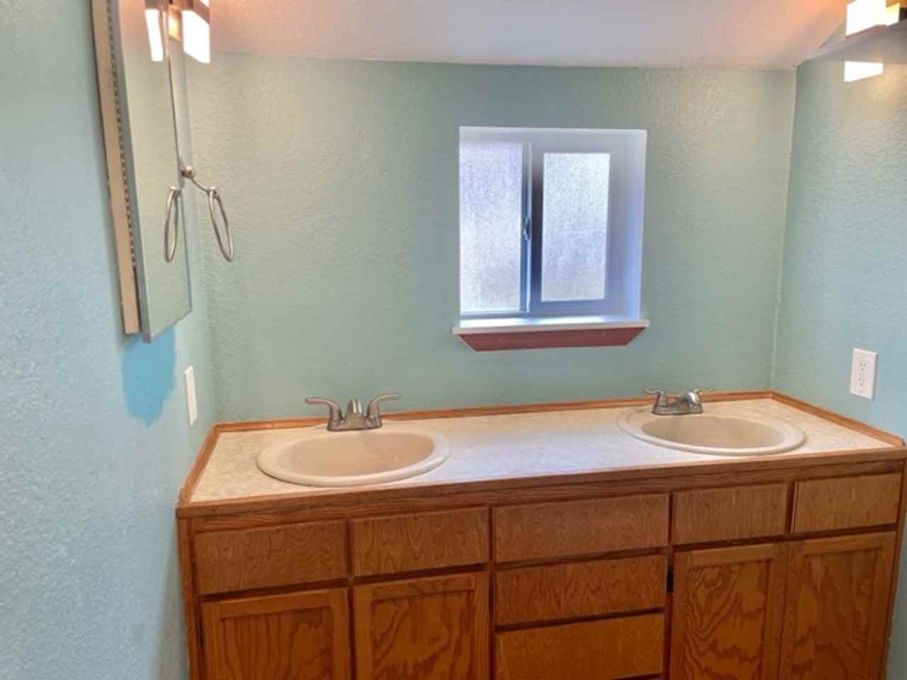 539 Stevens Cir - Photo 5 of 19
