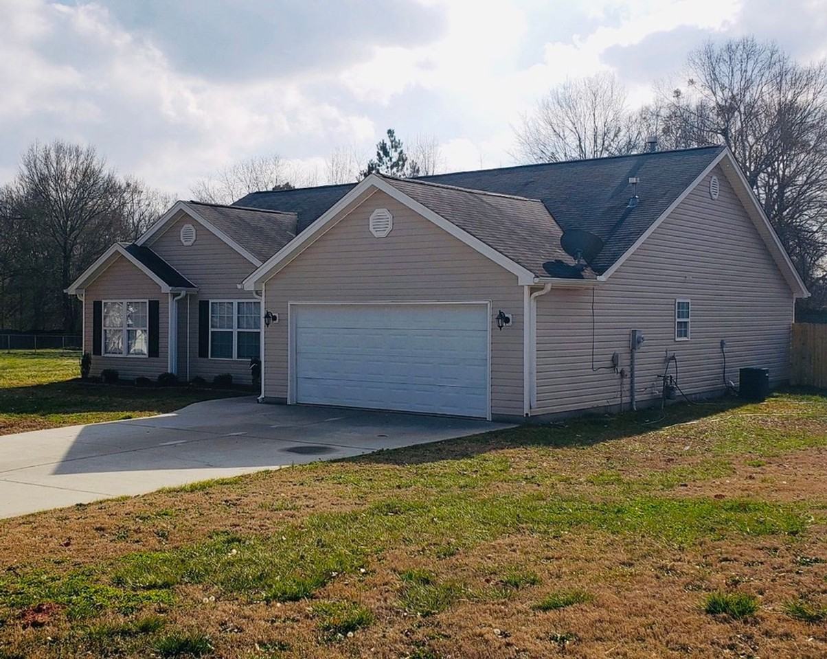 100 Stevens Ct - Photo 2 of 30