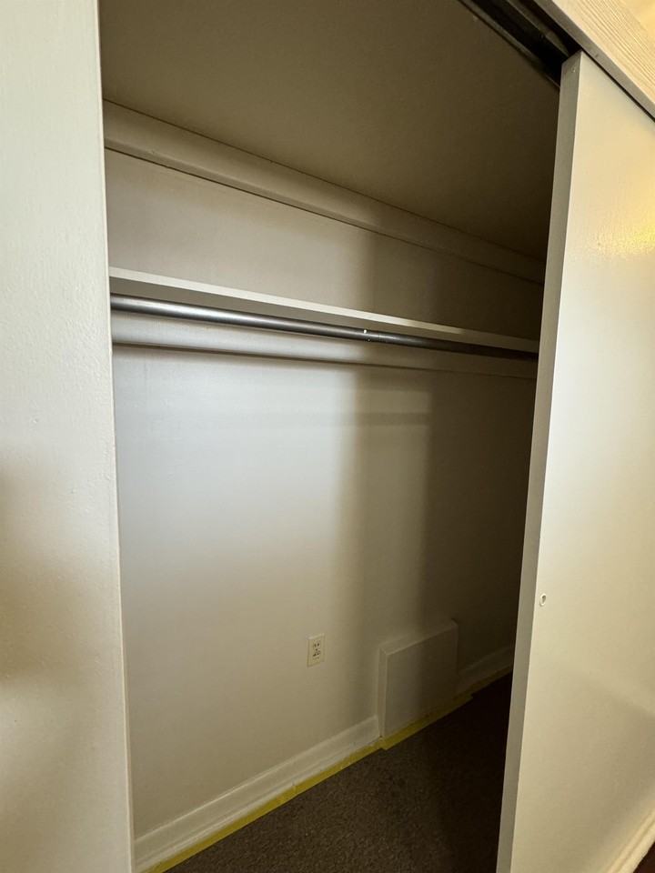 400 N Potomac St - Photo 3 of 8