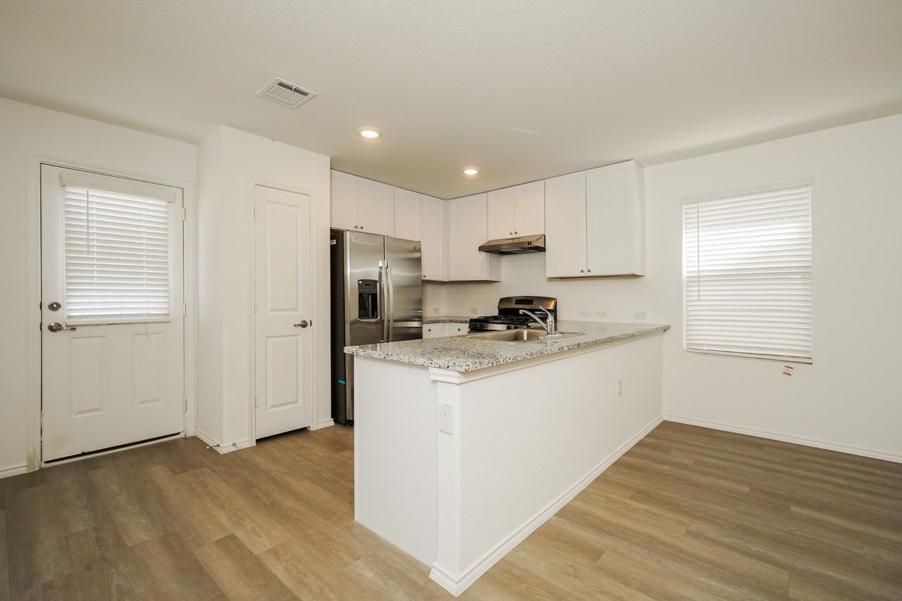 11918 Cink Dr - Photo 7 of 15
