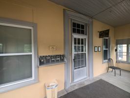 featured image of 814 S 4th St #4