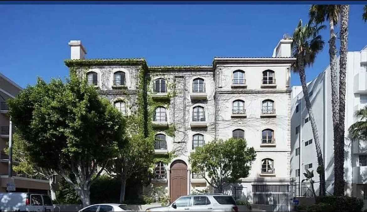 325 S Swall Dr #301 - Photo 2 of 11