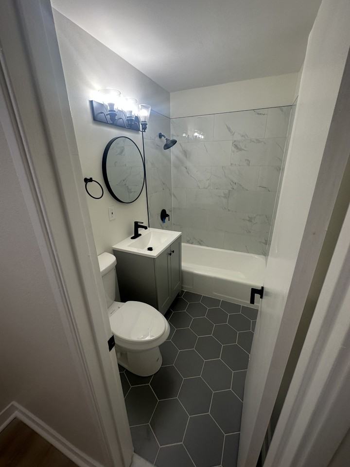2215 169th St #3 - Photo 2 of 6