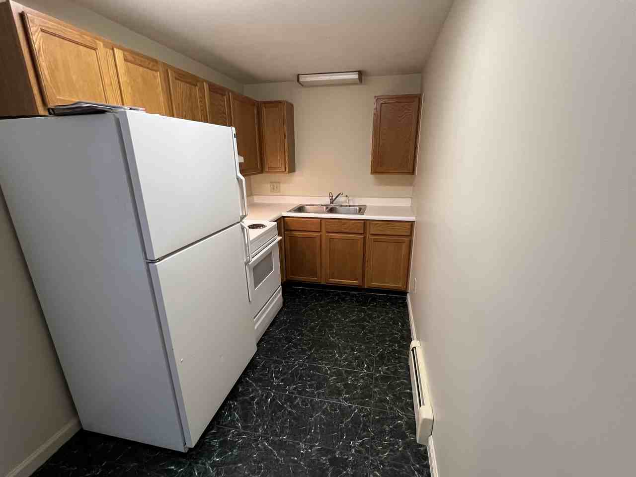 115 Main St #R3 - Photo 3 of 9