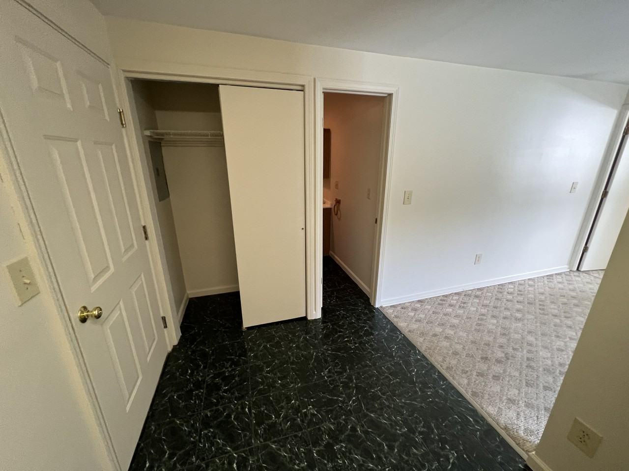 115 Main St #R3 - Photo 5 of 9