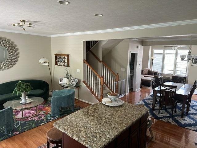 3708 Sun Pl - Photo 6 of 13