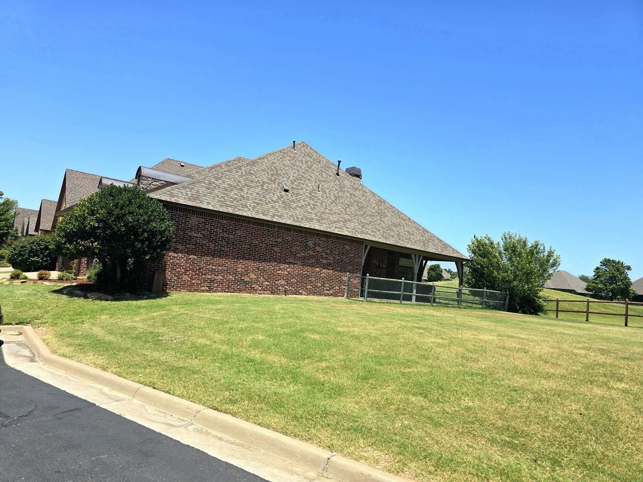 3905 N Narcissus Ave #NA - Photo 3 of 50