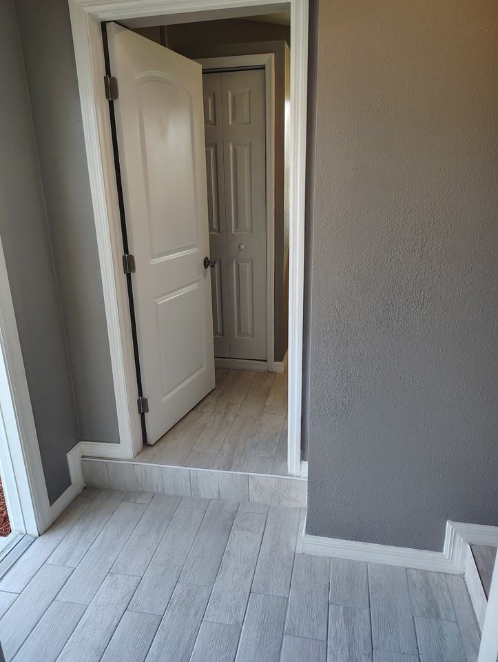 2222 Washington St Ne - Photo 4 of 12