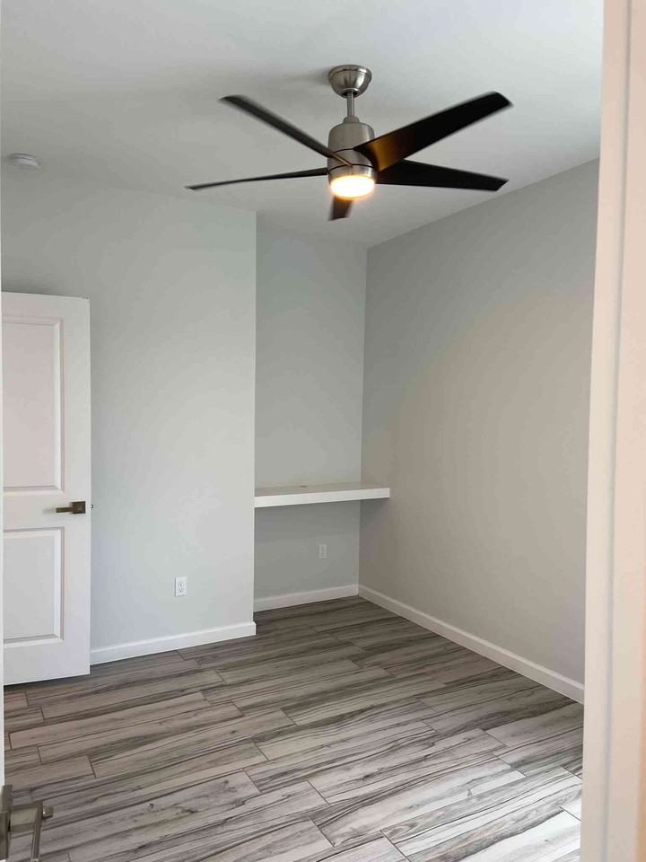 7700 Via Del Mar Cir #NA - Photo 6 of 18