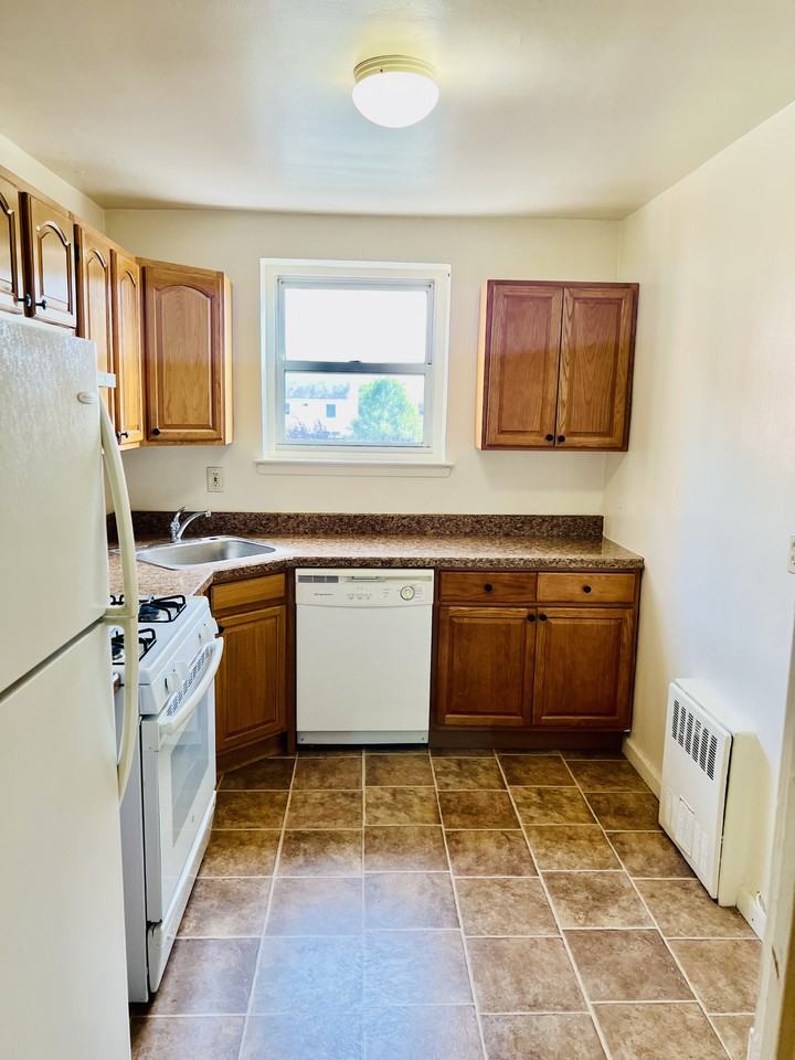 70 Croton Ave #3N