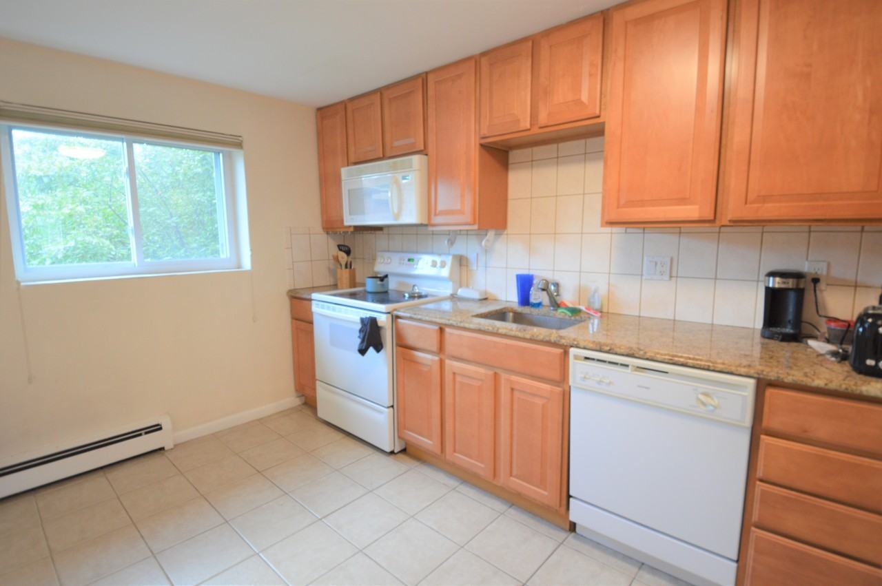30 Bryon Rd #4 - Photo 2 of 9
