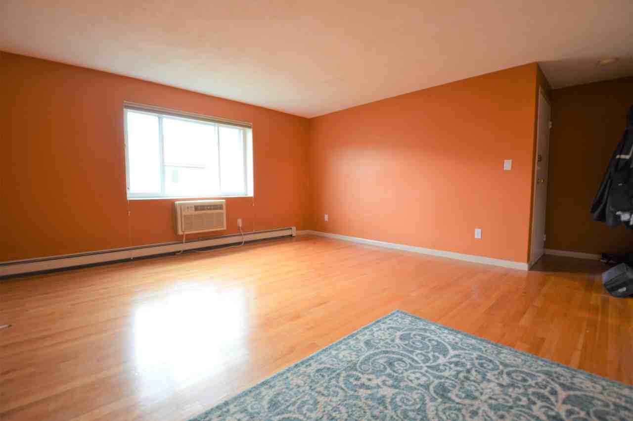 30 Bryon Rd #4 - Photo 4 of 9