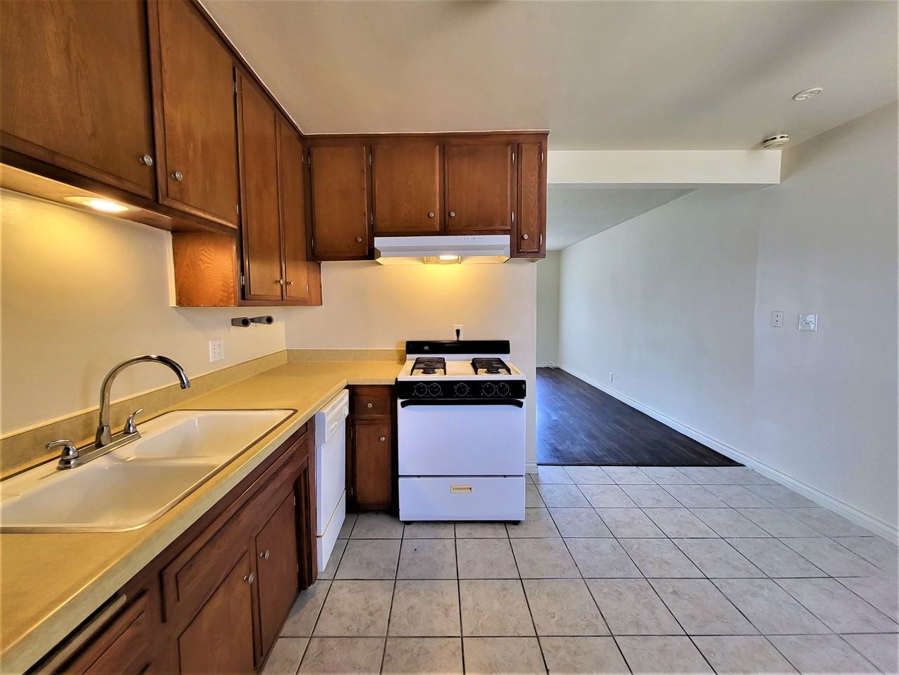 1702 Park Ave #3 - Photo 6 of 21