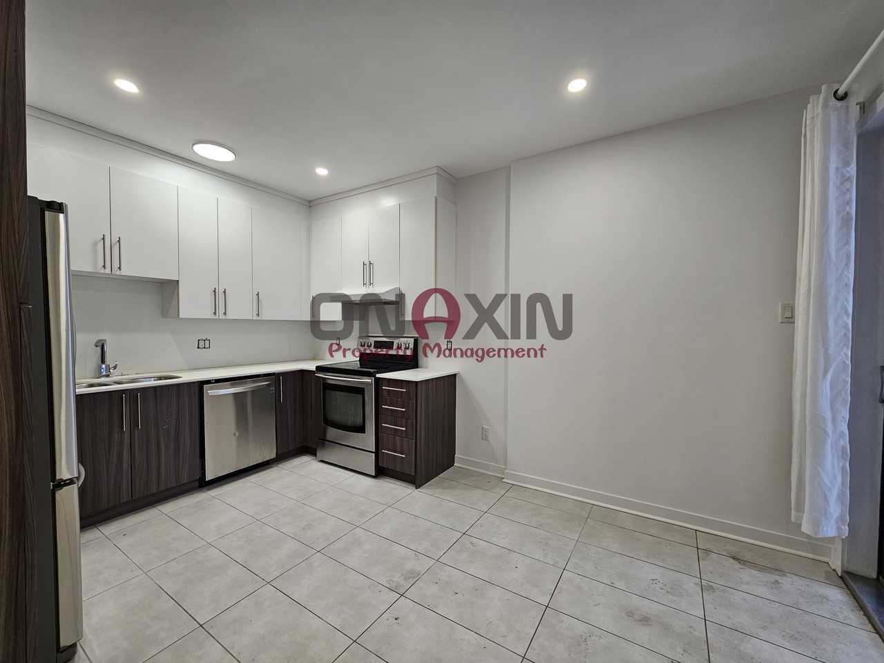 5855 Avenue du Parc - Photo 7 of 22