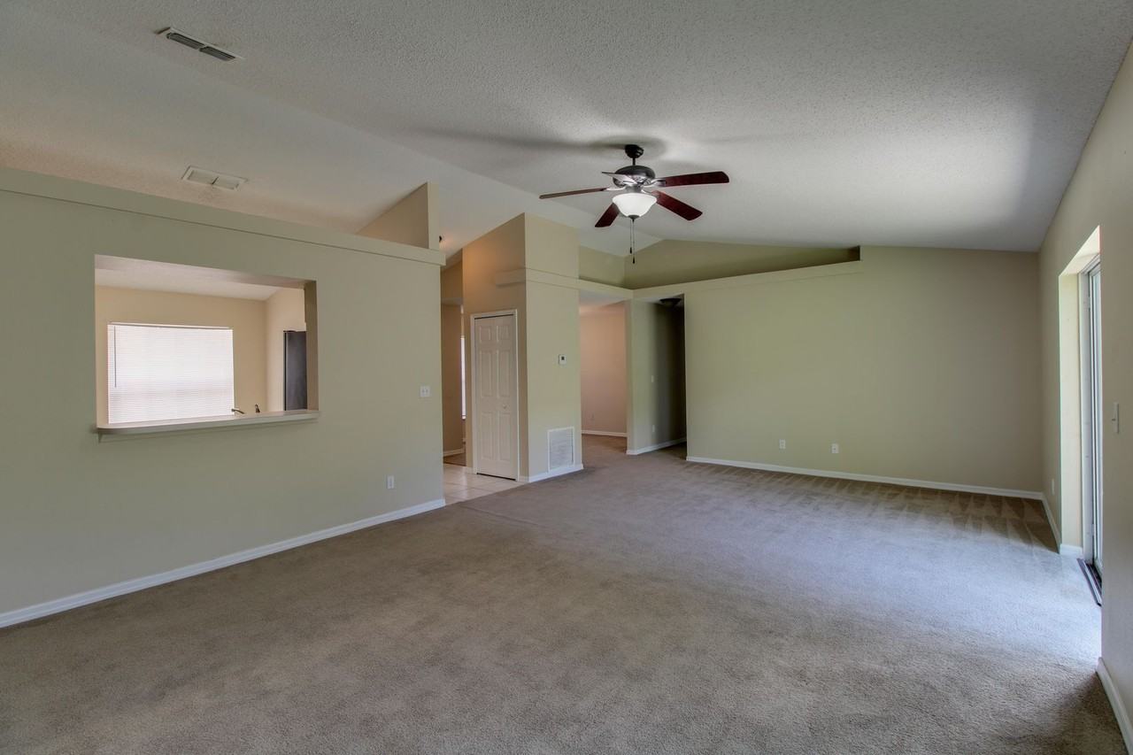 13118 Pinyon Dr - Photo 2 of 13