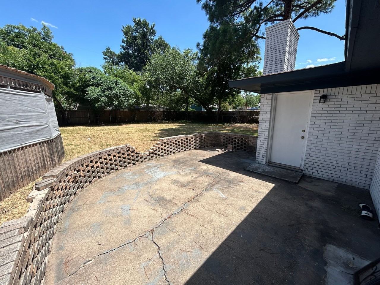 618 Kingston Dr - Photo 4 of 17