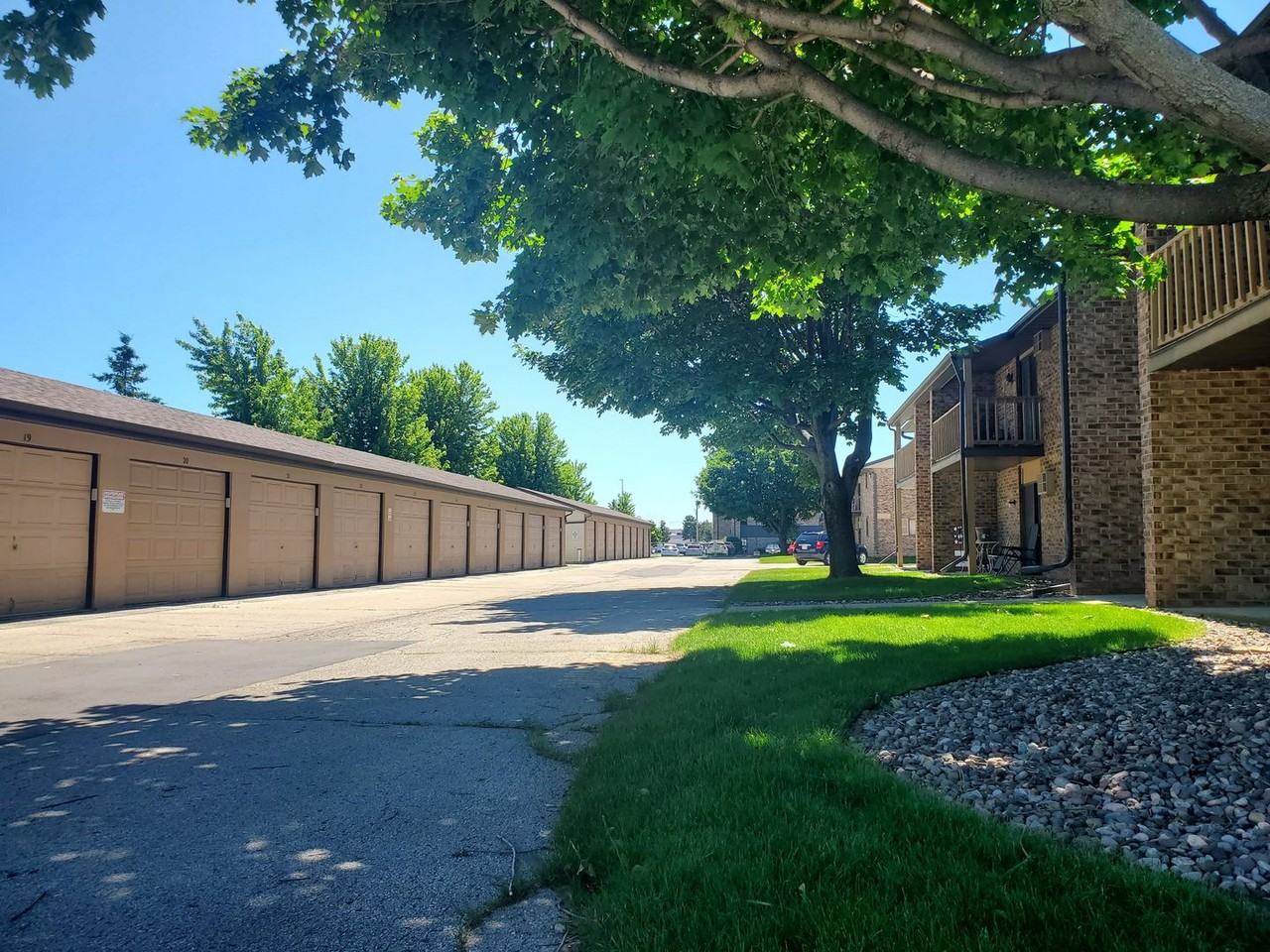 Bay Park Village Apartments - Photo 4 of 13