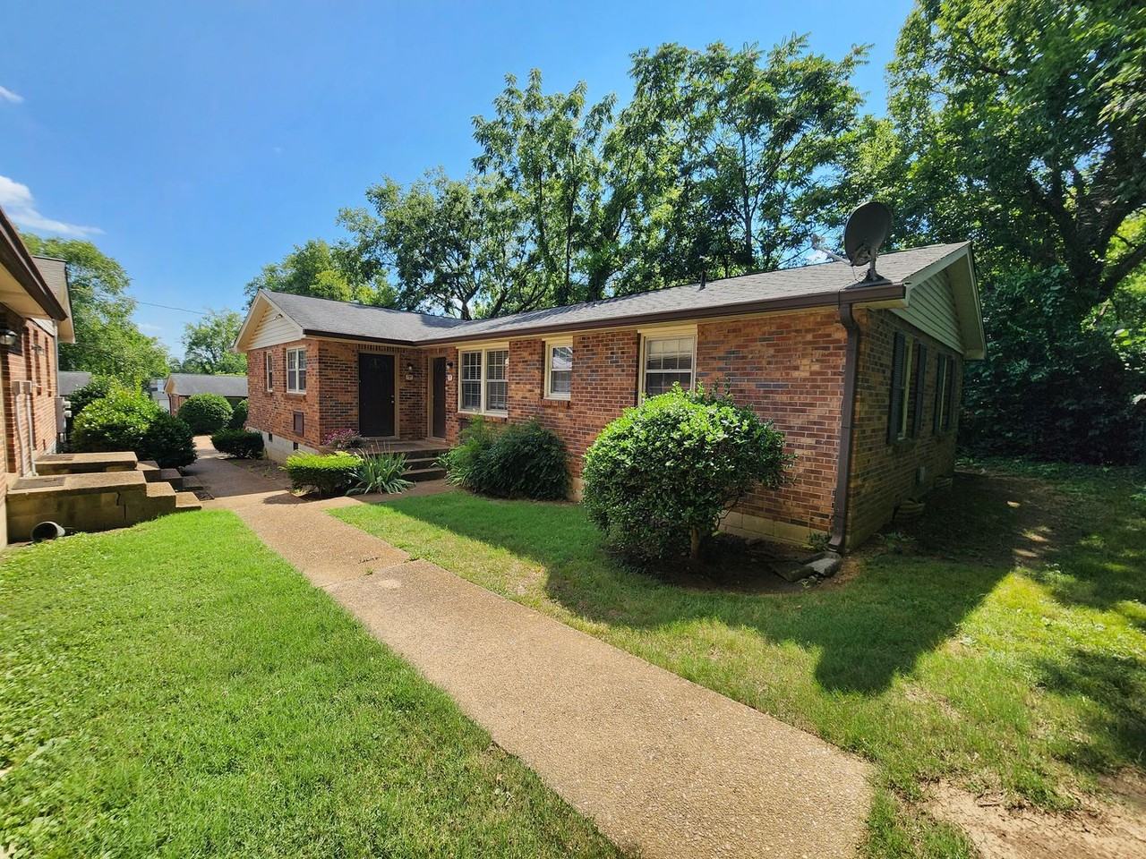 Youngstowne Square 4018 - Photo 2 of 16