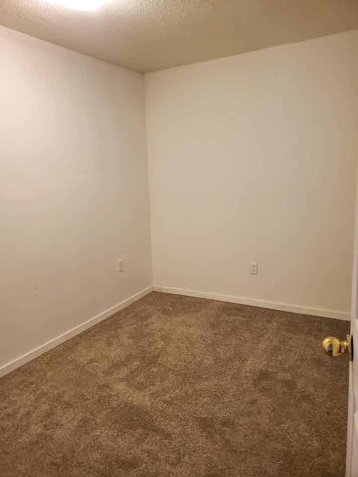 2980 10th Ave #B - Photo 4 of 7