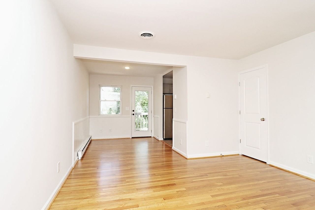 Stribling Ave 217 - Photo 2 of 12