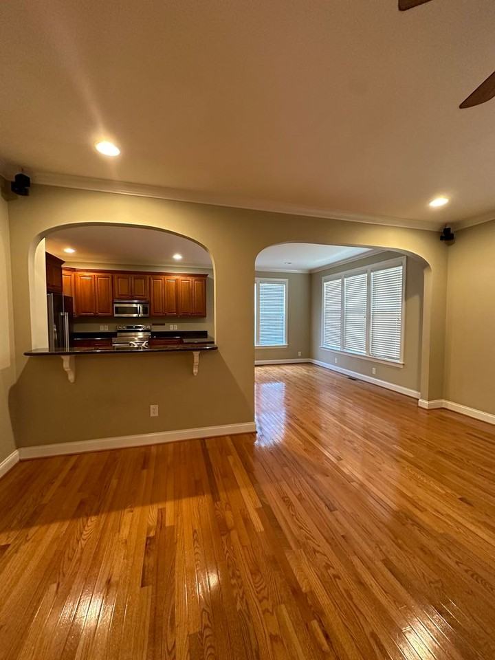 340 Clearwater Hbr - Photo 4 of 22