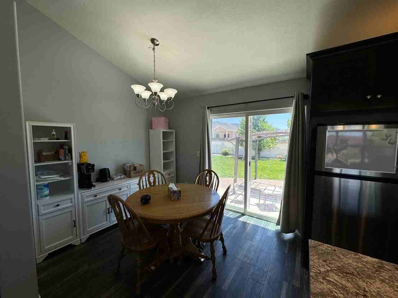2098 E Ravine Rd - Photo 6 of 22