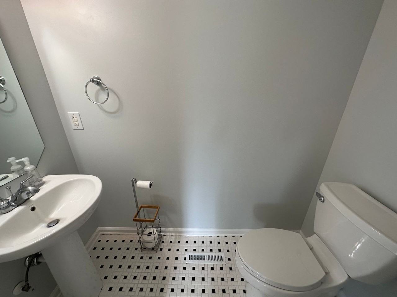 257 Northwynd Cir - Photo 3 of 40