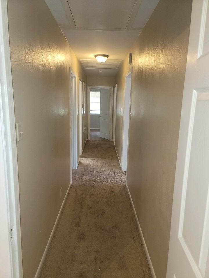 1821 Avenue Q - Photo 3 of 8
