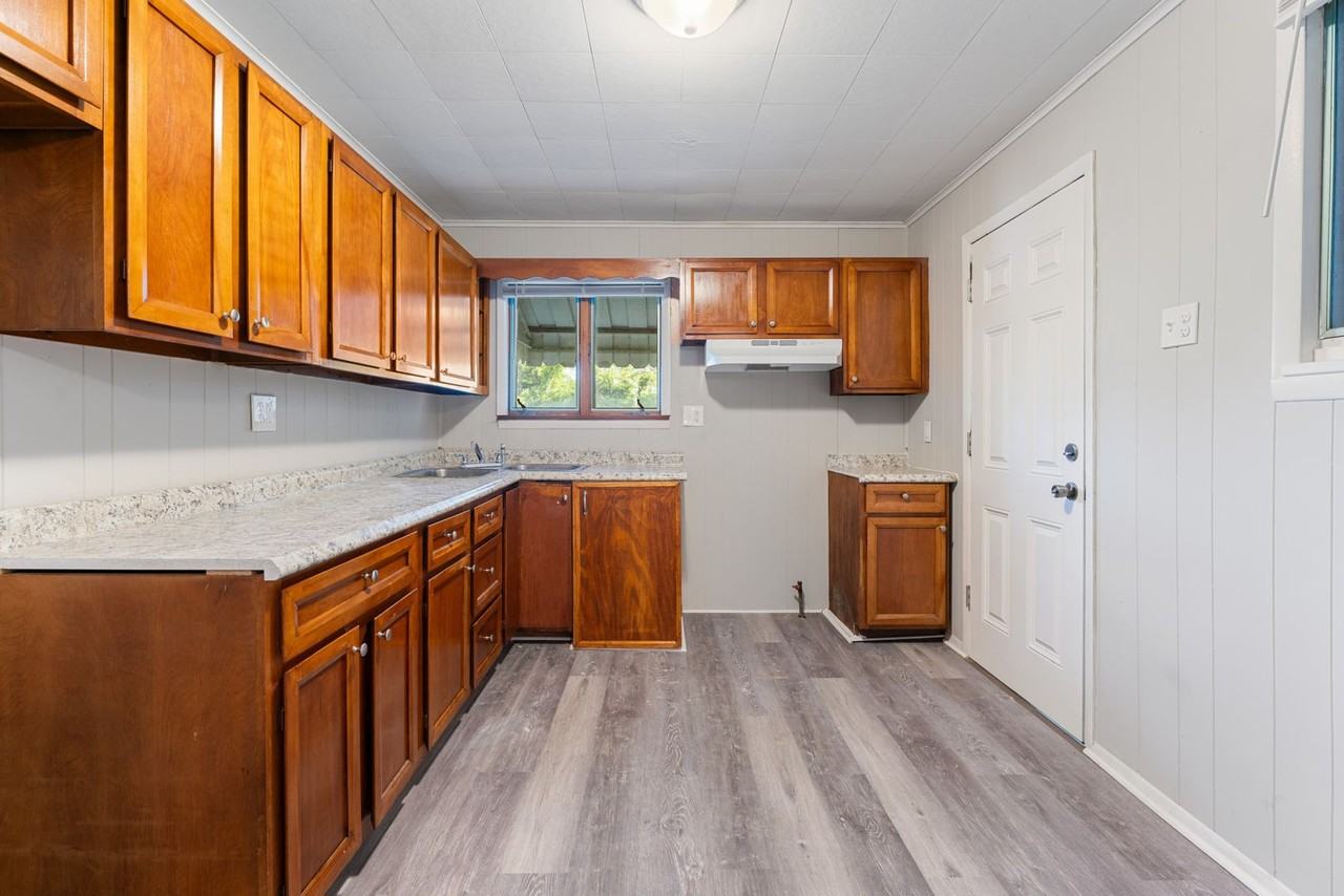 506 Farnsworth Ave - Photo 2 of 22