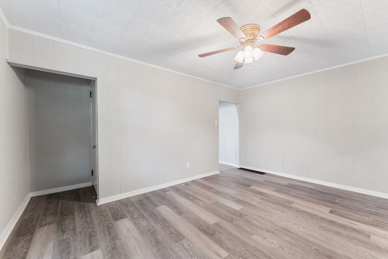 506 Farnsworth Ave - Photo 5 of 22