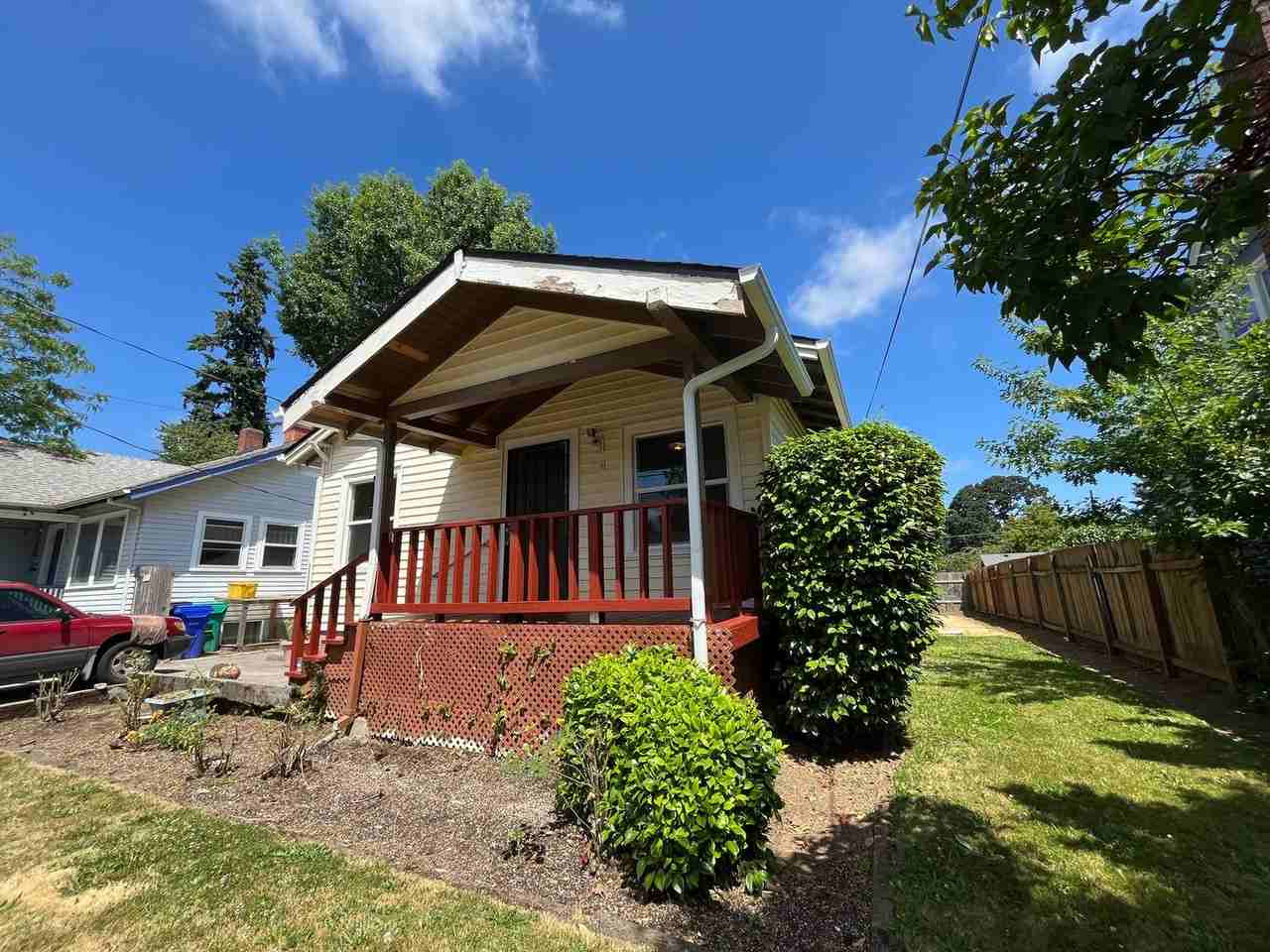 245 Ne Buffalo St - Photo 3 of 25