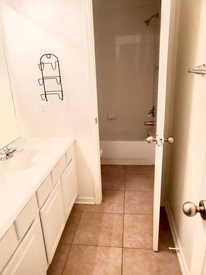 2526 Sunrise Harbor Ln - Photo 7 of 27