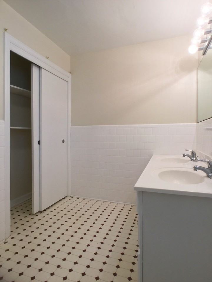 1412 N Camden Cir - Photo 3 of 23