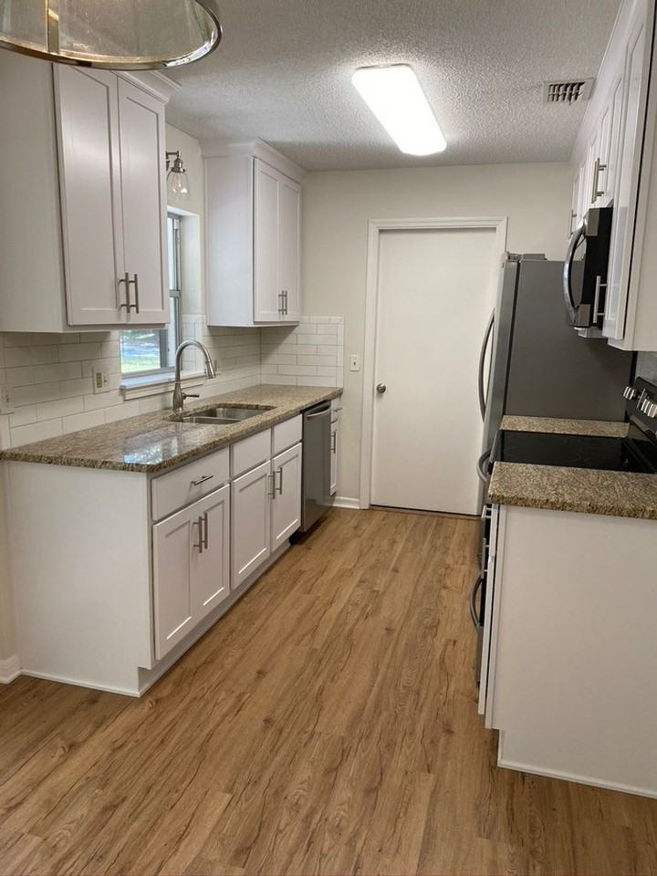 2017 Beech St - Photo 3 of 16