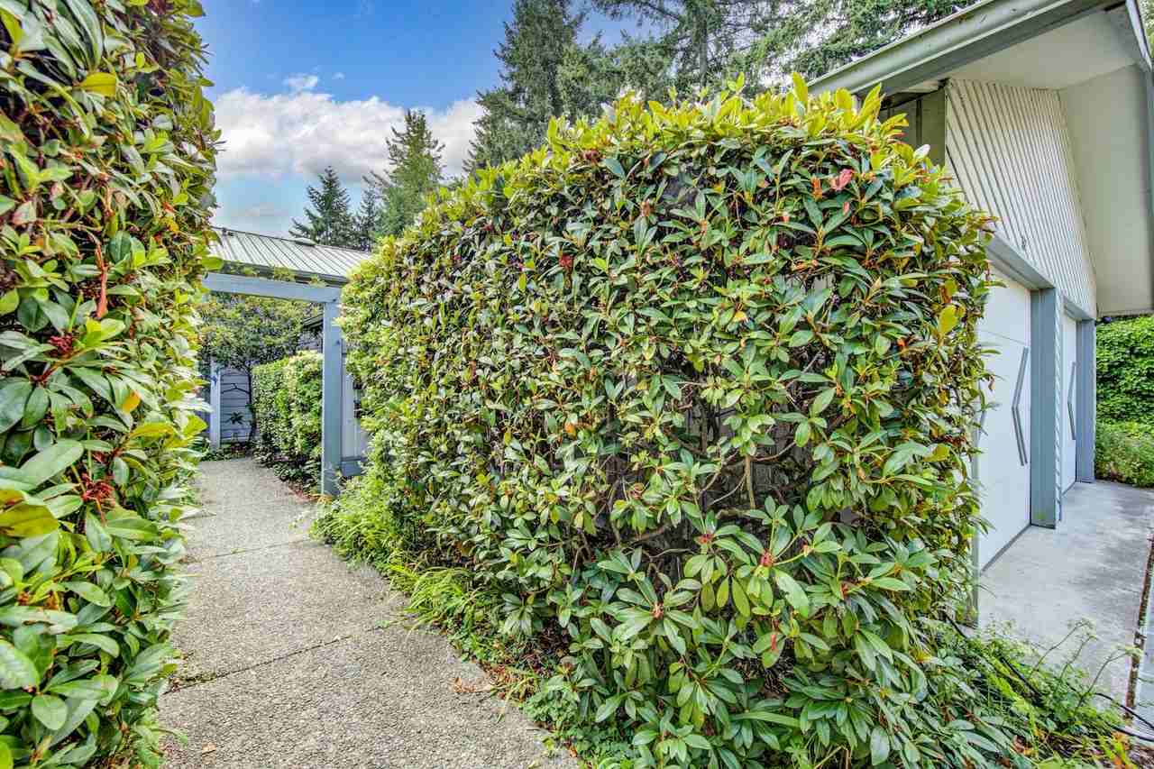 125 Ihland Way Ne - Photo 2 of 30