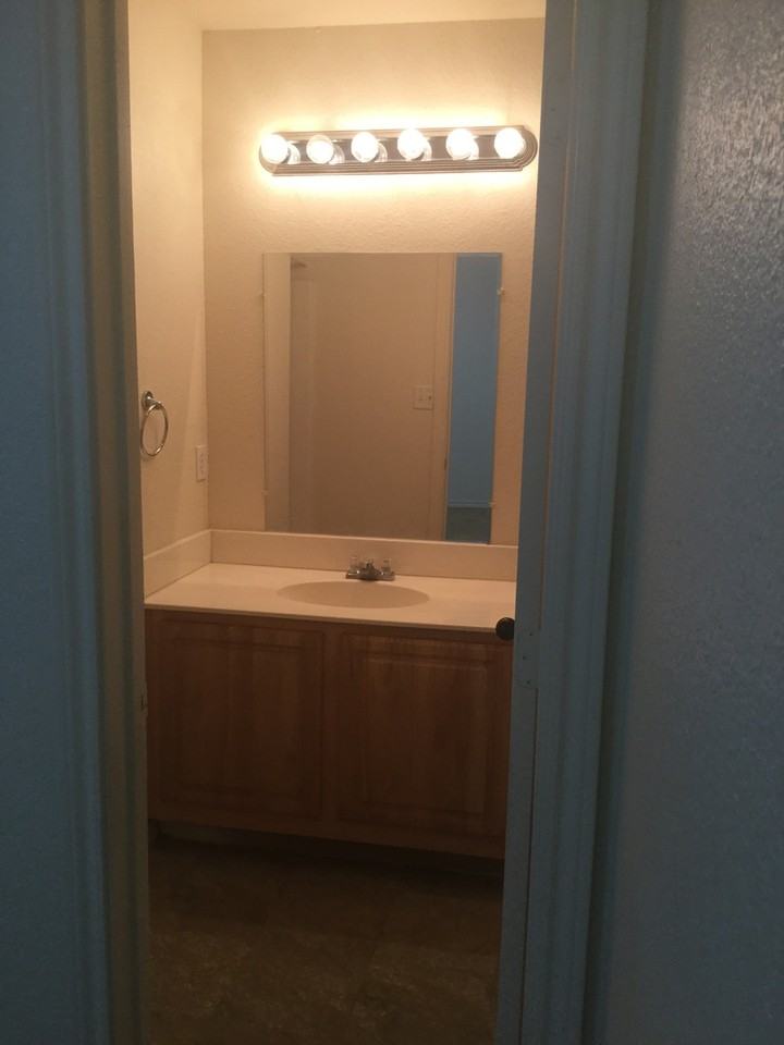 8102 Marydean Ave - Photo 6 of 12