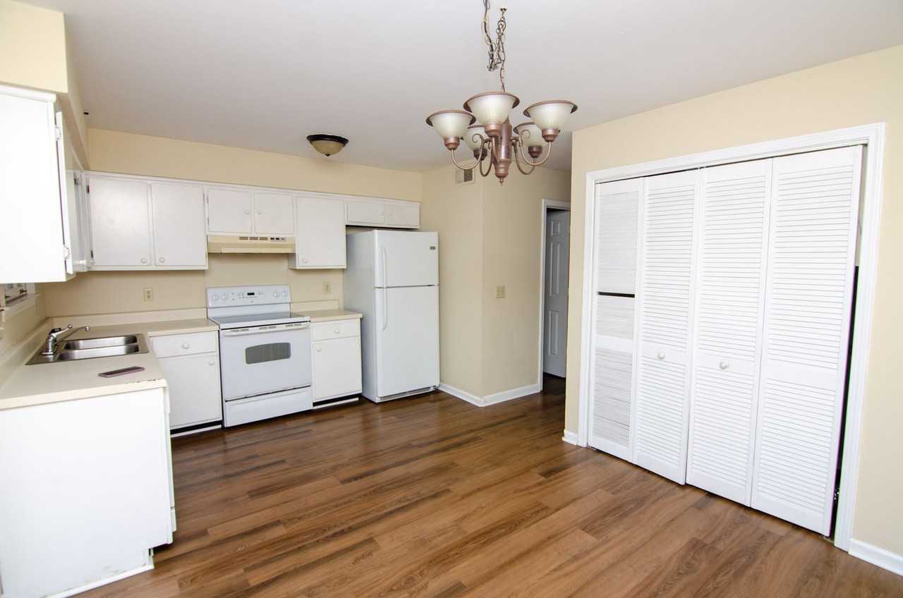 Eddy Lane 415 - Photo 2 of 16