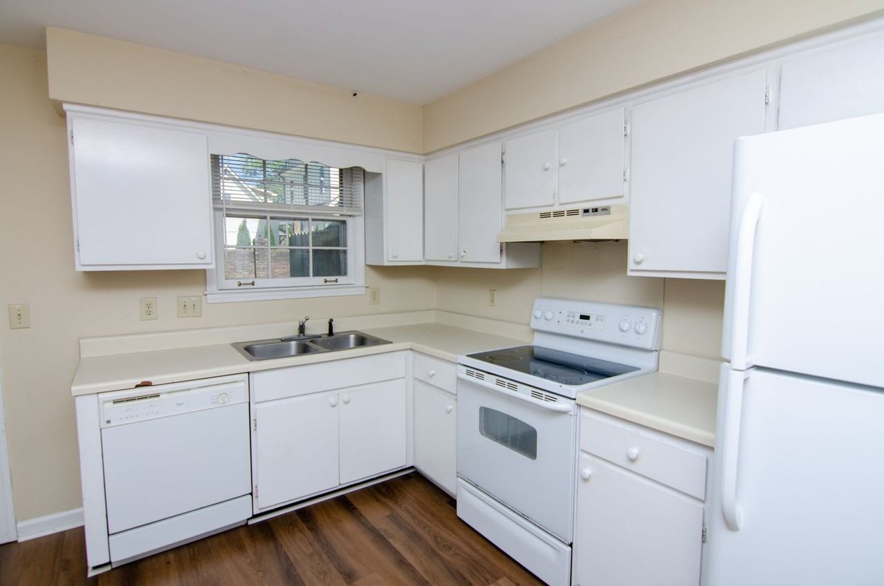 Eddy Lane 415 - Photo 3 of 16