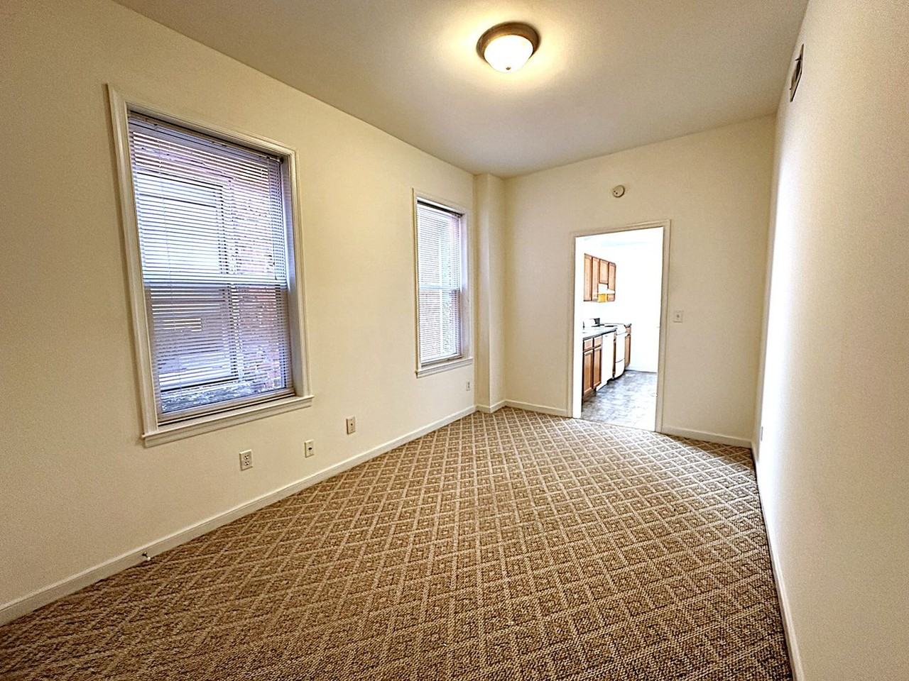 Hanover Ave. 3215 - Photo 3 of 18